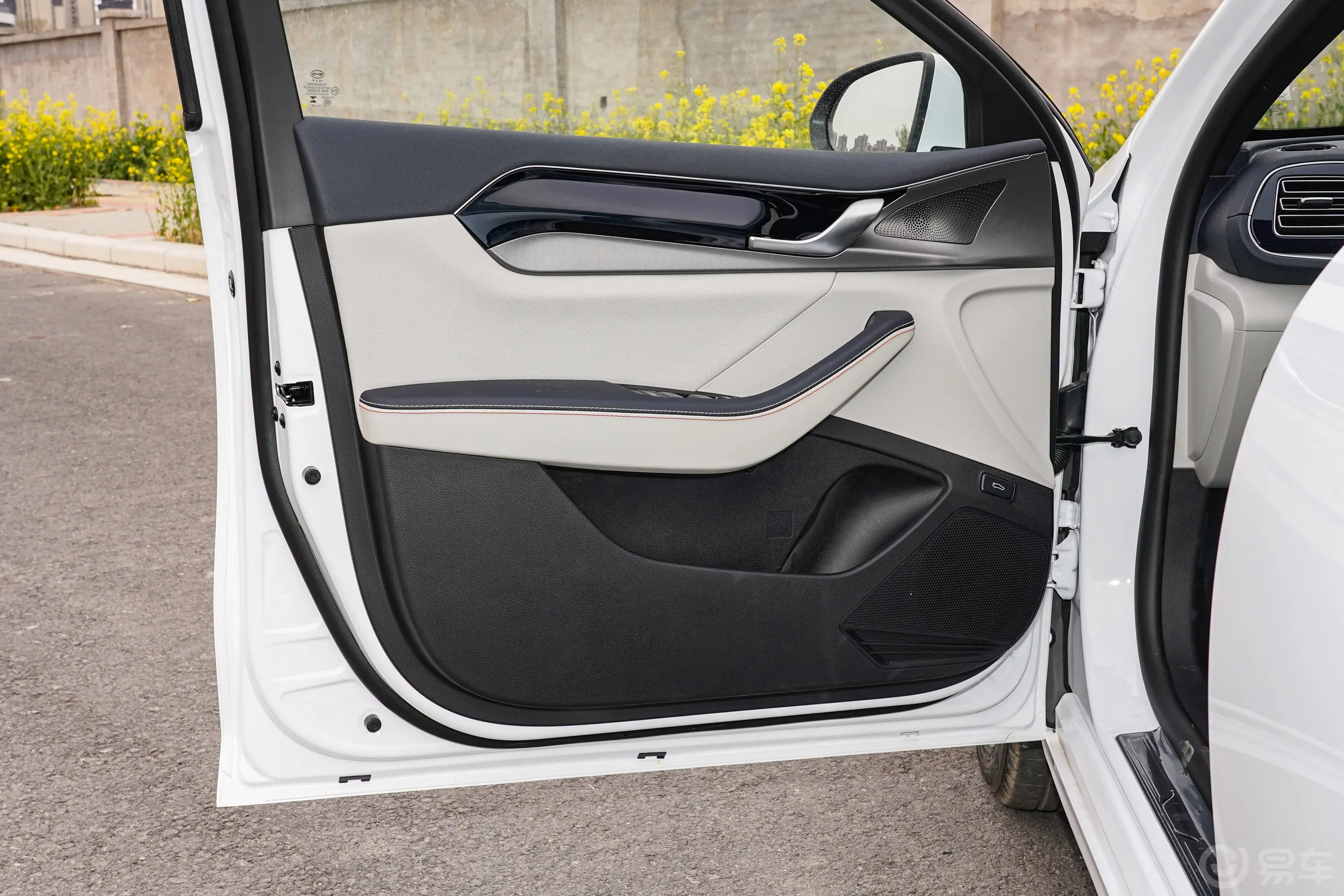 秦PLUS新能源EV 510km 畅行版主驾驶位