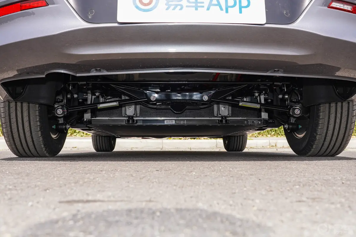 秦PLUS新能源EV 510km 标准版后悬架整体