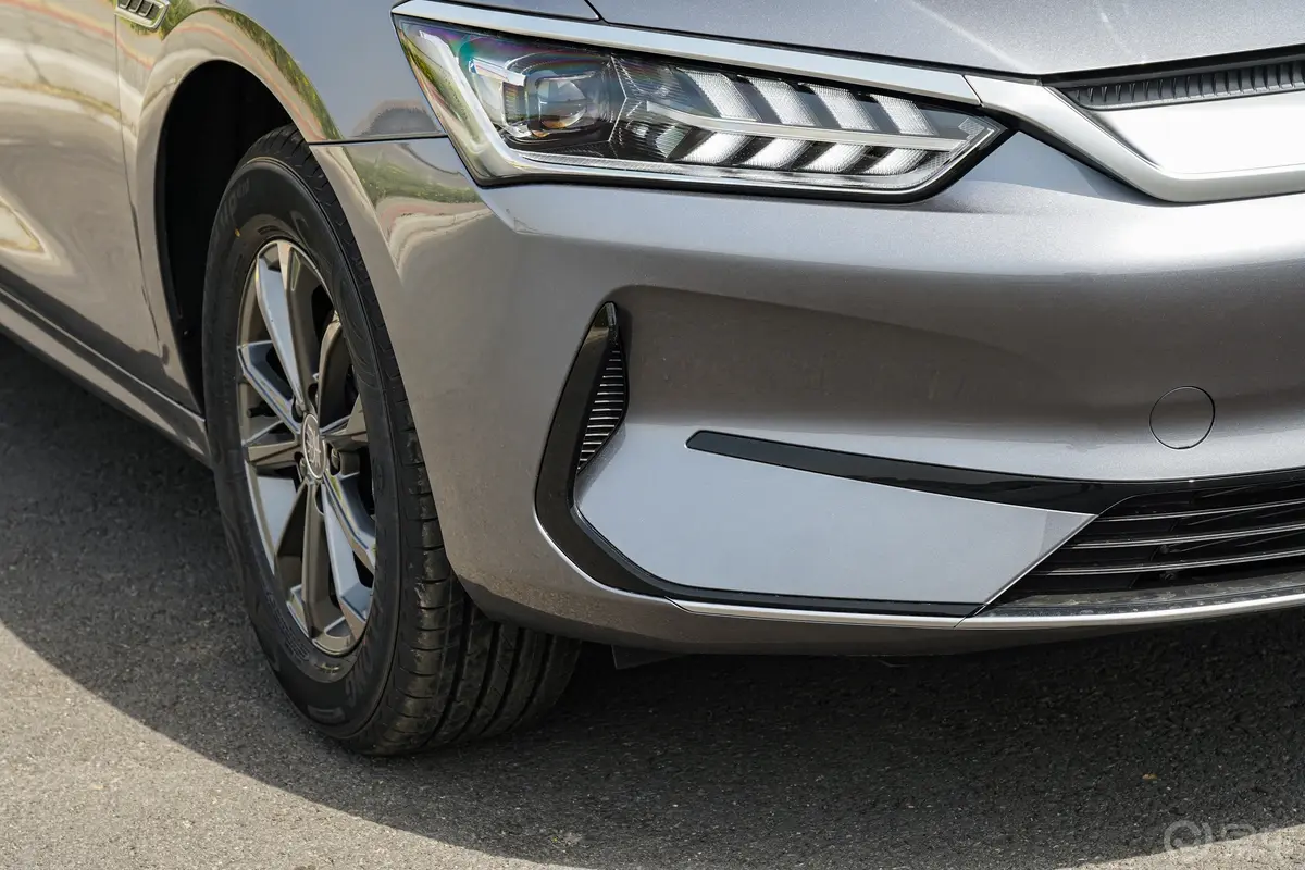 秦PLUS新能源EV 510km 标准版外观细节
