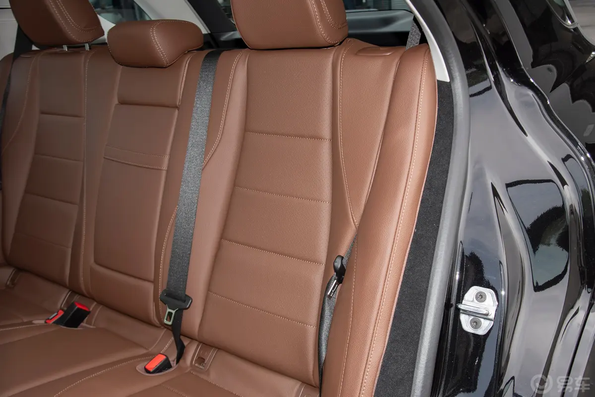 奔驰GLE改款 GLE 350 4MATIC 动感型后排空间