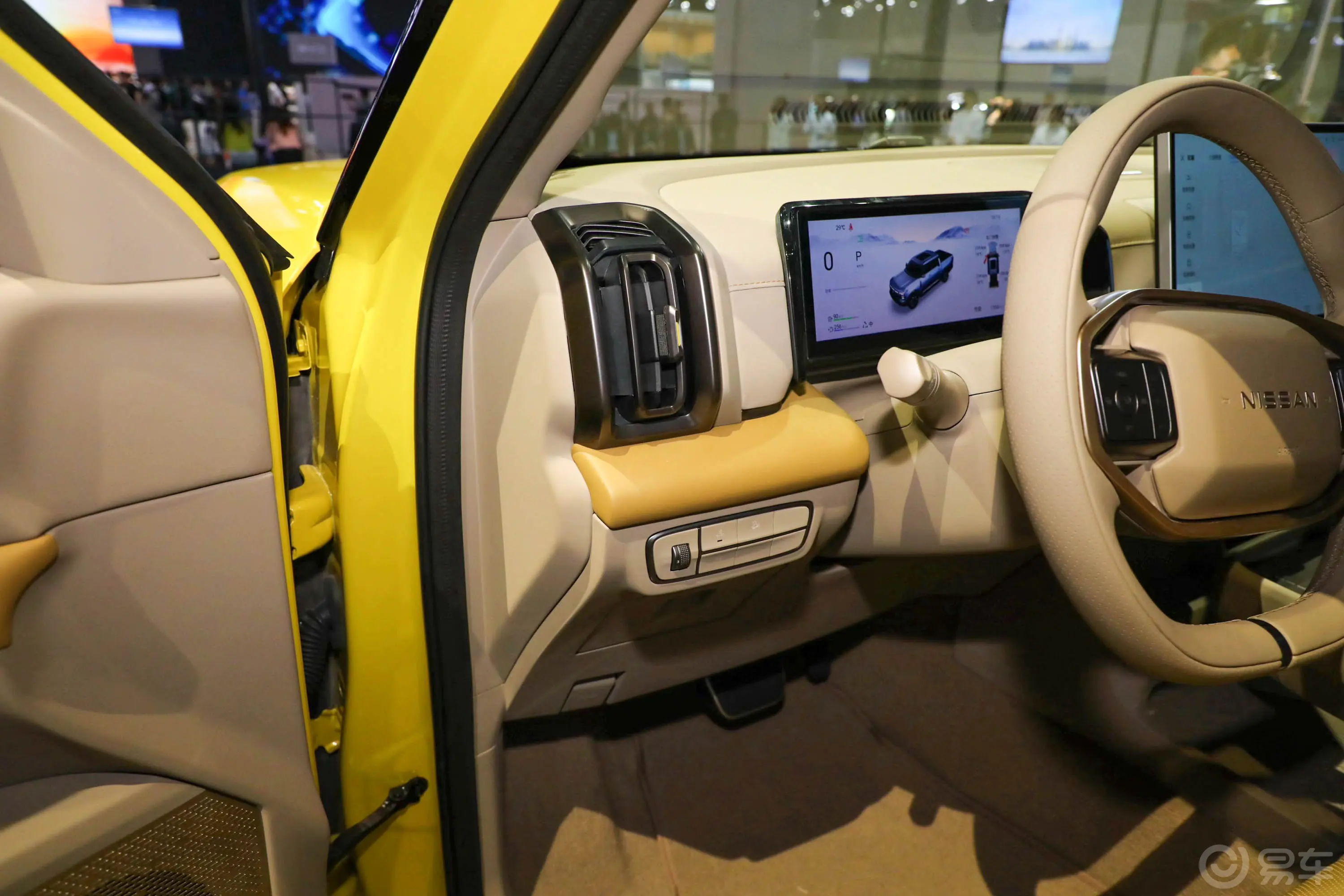 Frontier Pro PHEV135km 标准版前排