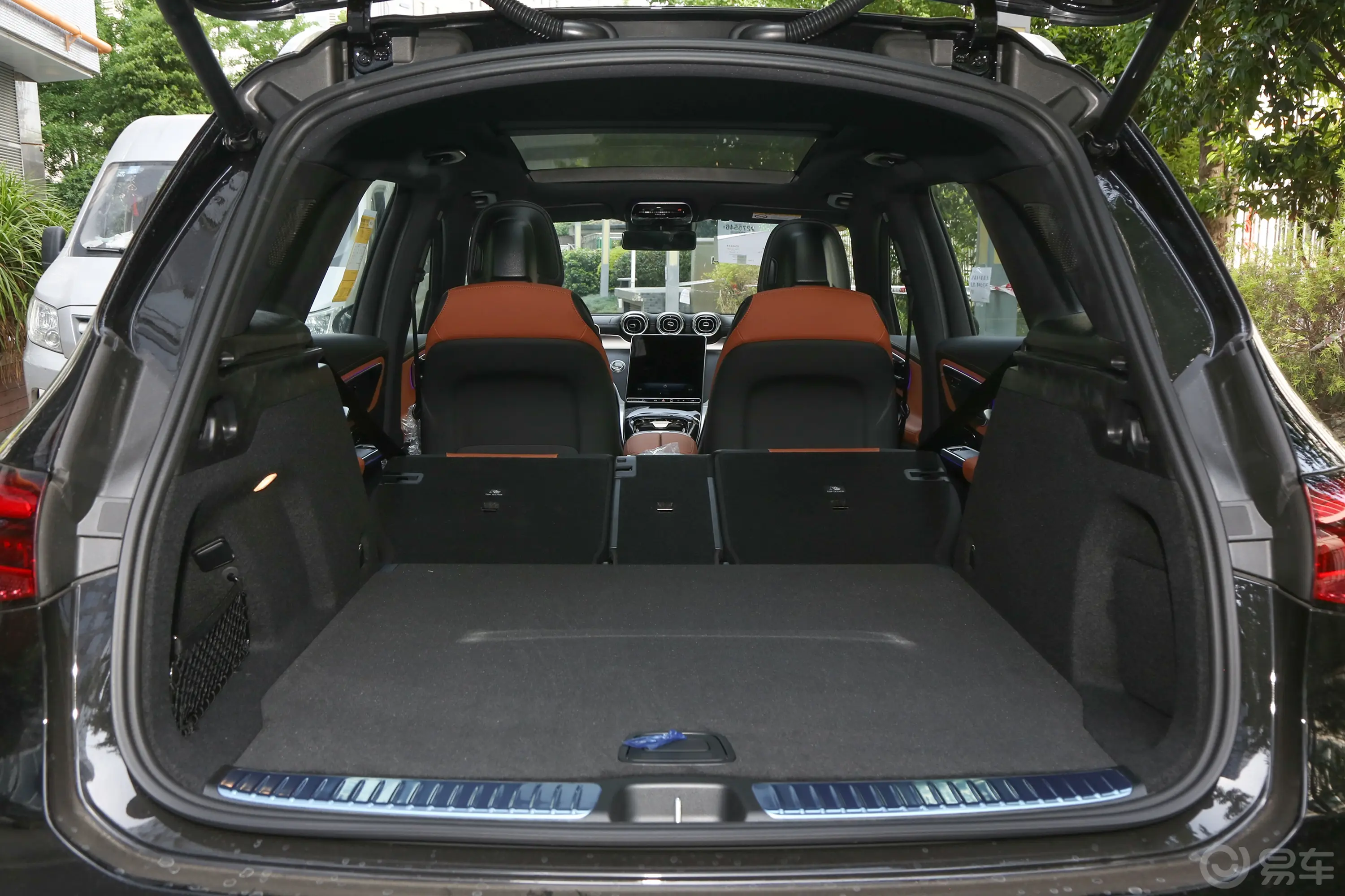 奔驰GLC改款 GLC 260 L 4MATIC 豪华型 5座两排全部放倒