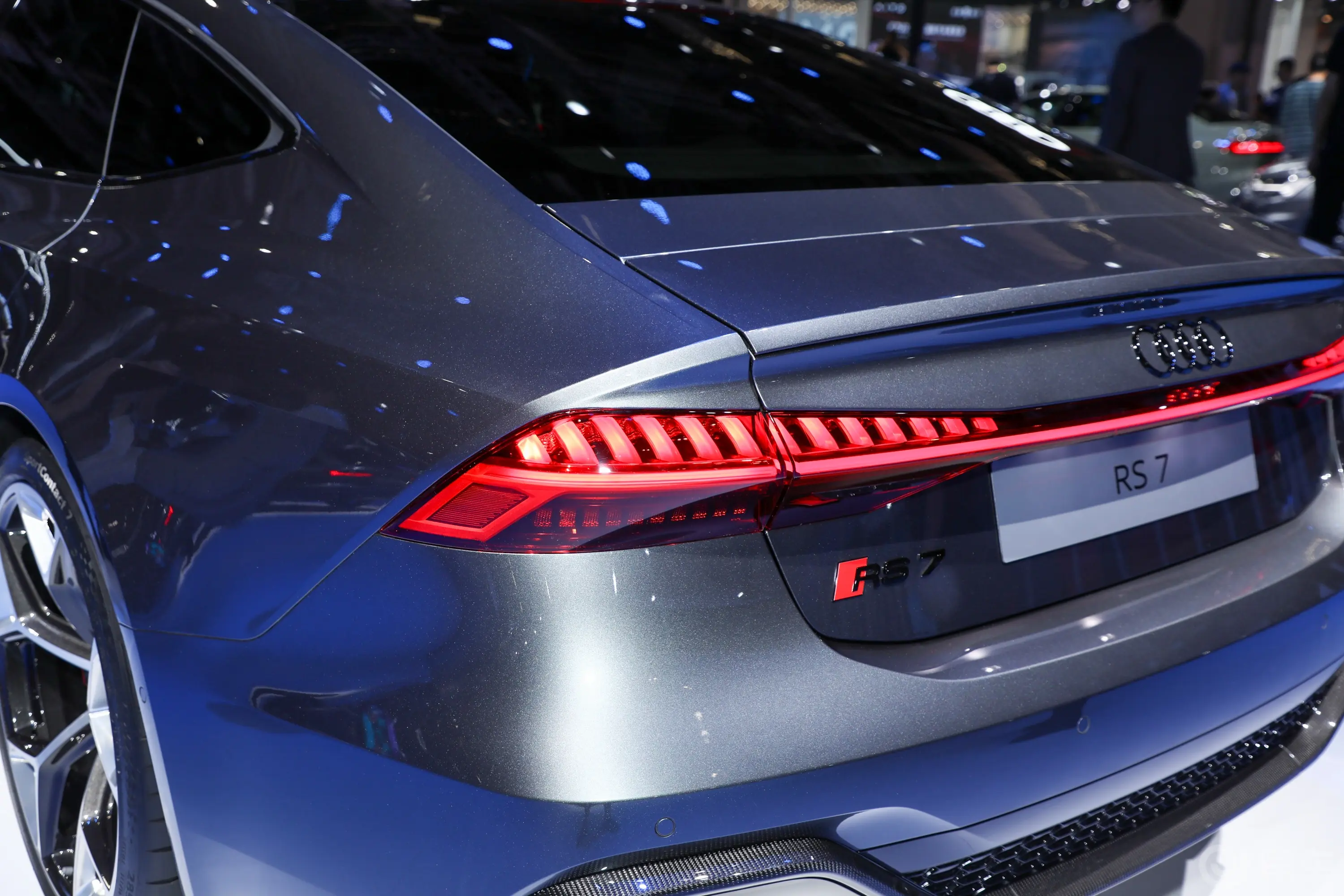 奥迪RS 74.0T Sportback Performance外观细节