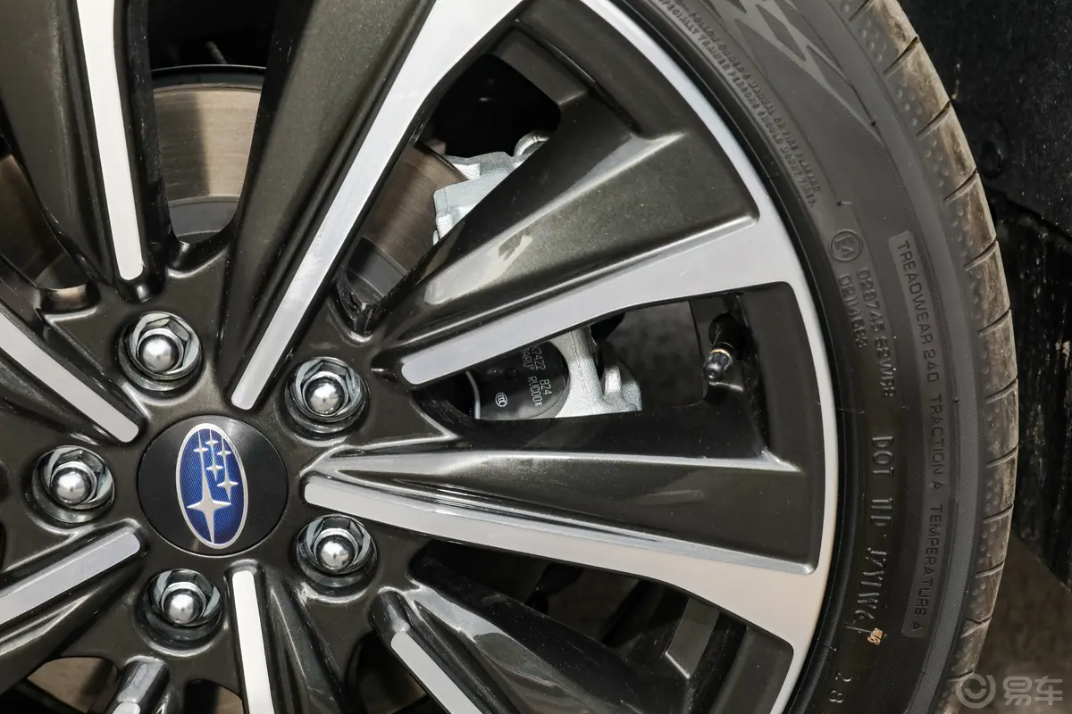斯巴鲁WRX2.4T CVT Wagon tS版EyeSight后刹车卡钳