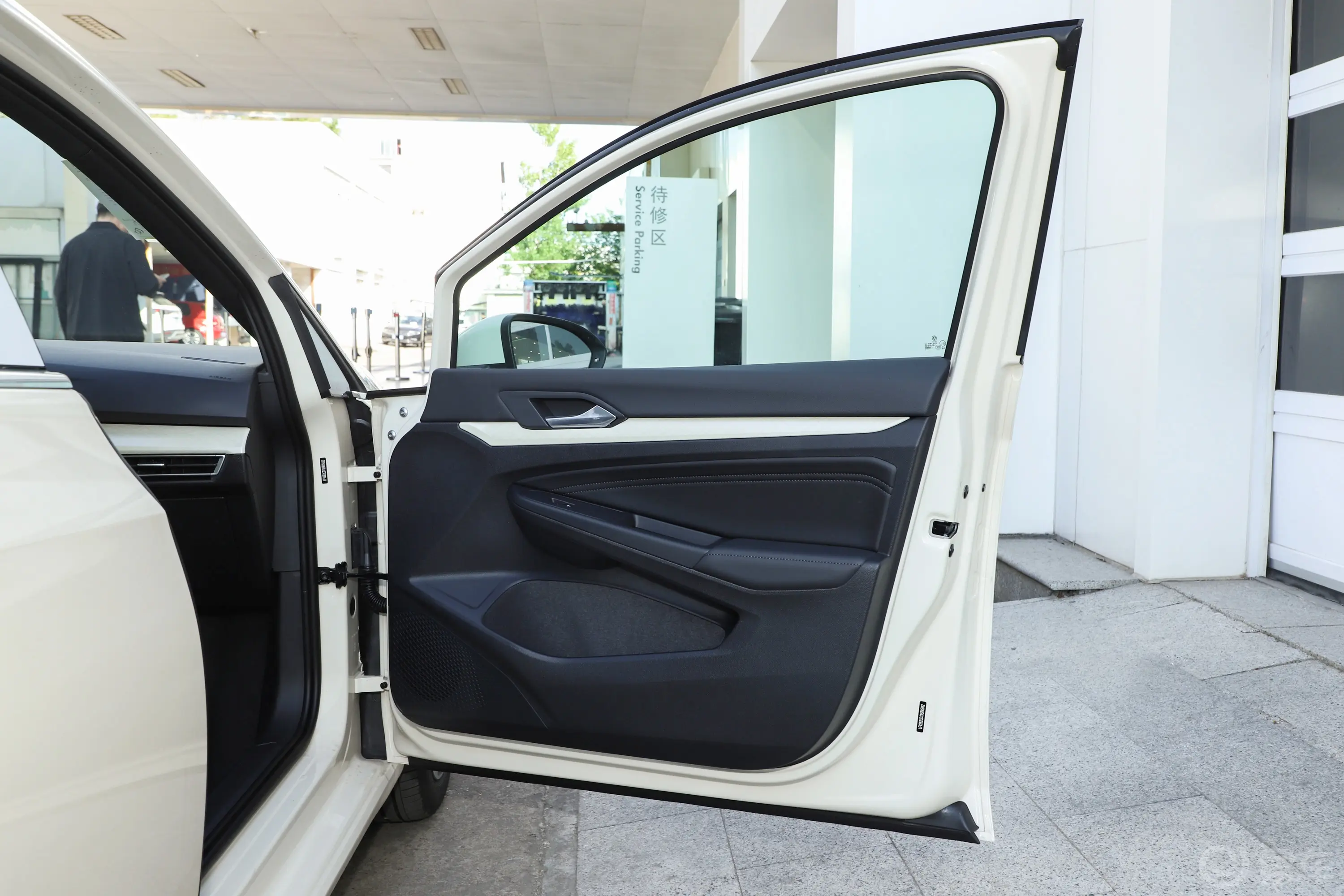 高尔夫改款 300TSI Pro副驾侧前车门