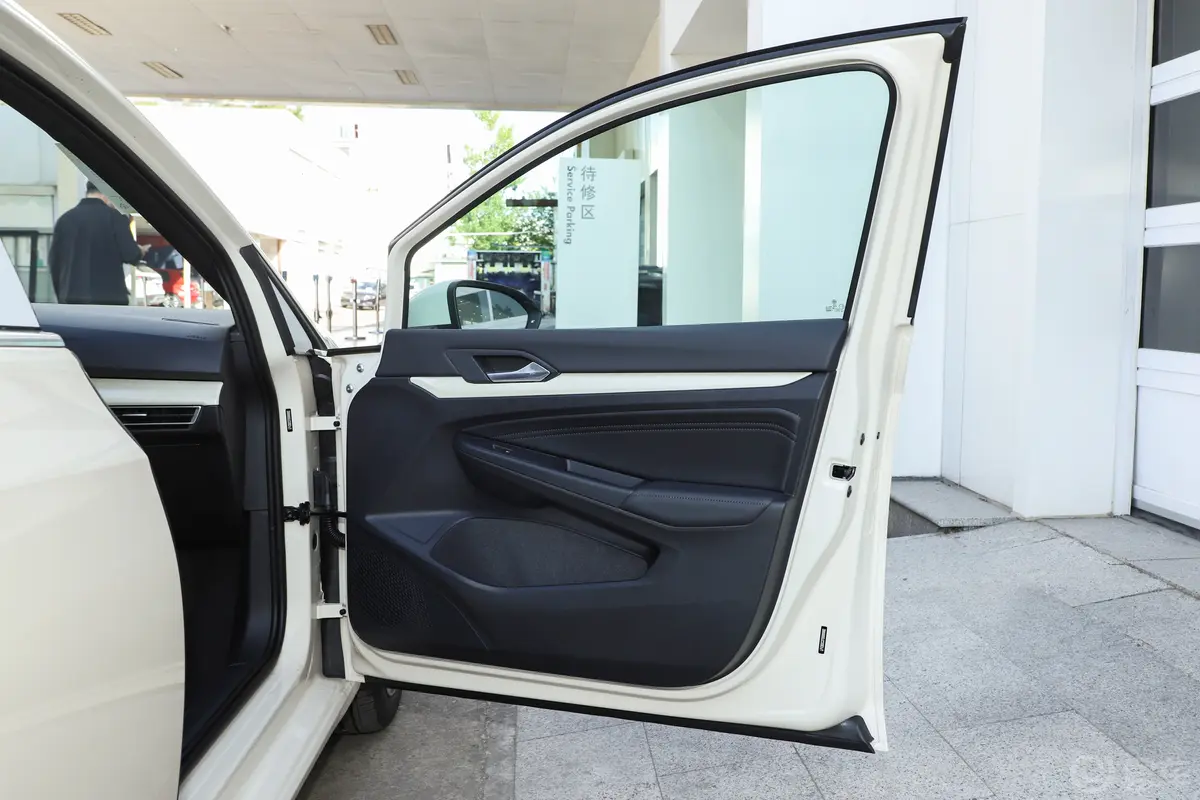 高尔夫改款 300TSI Pro副驾侧前车门