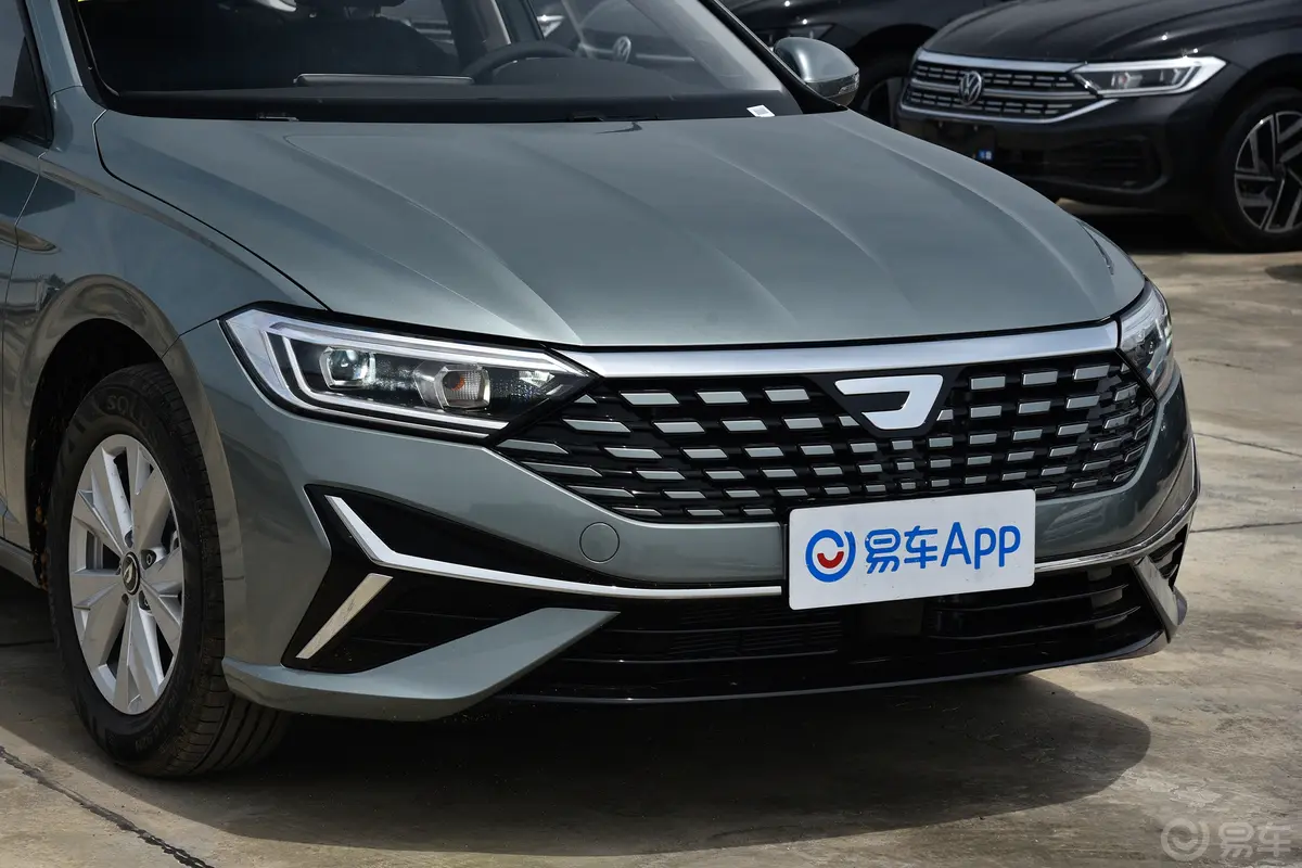 捷达VA71.4T 听劝版外观灯组
