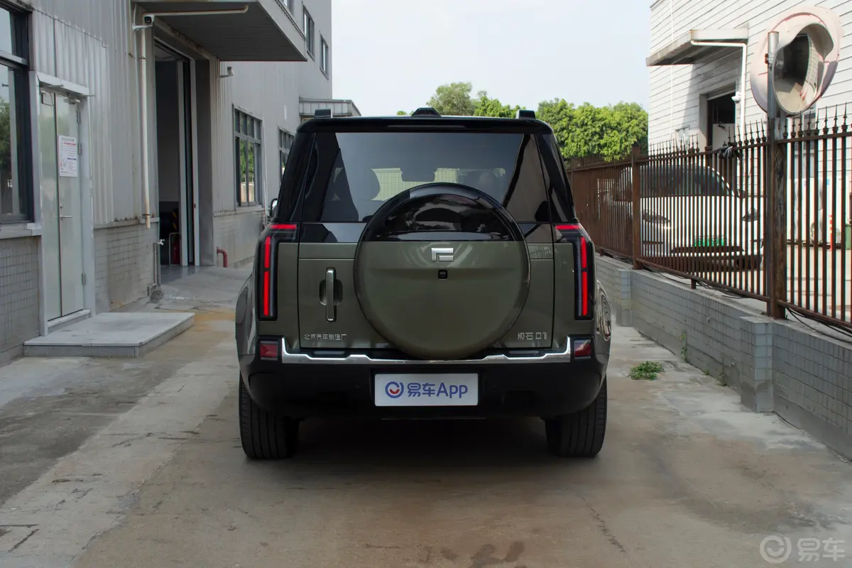 极石011.5T 306km 全能长续航版 7座外观灯组