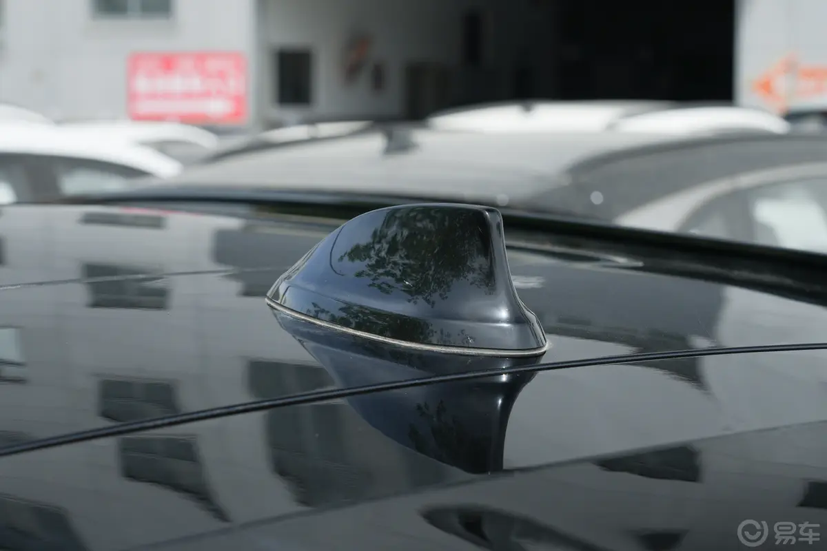 悦意071.5T 210km 标准版外观细节