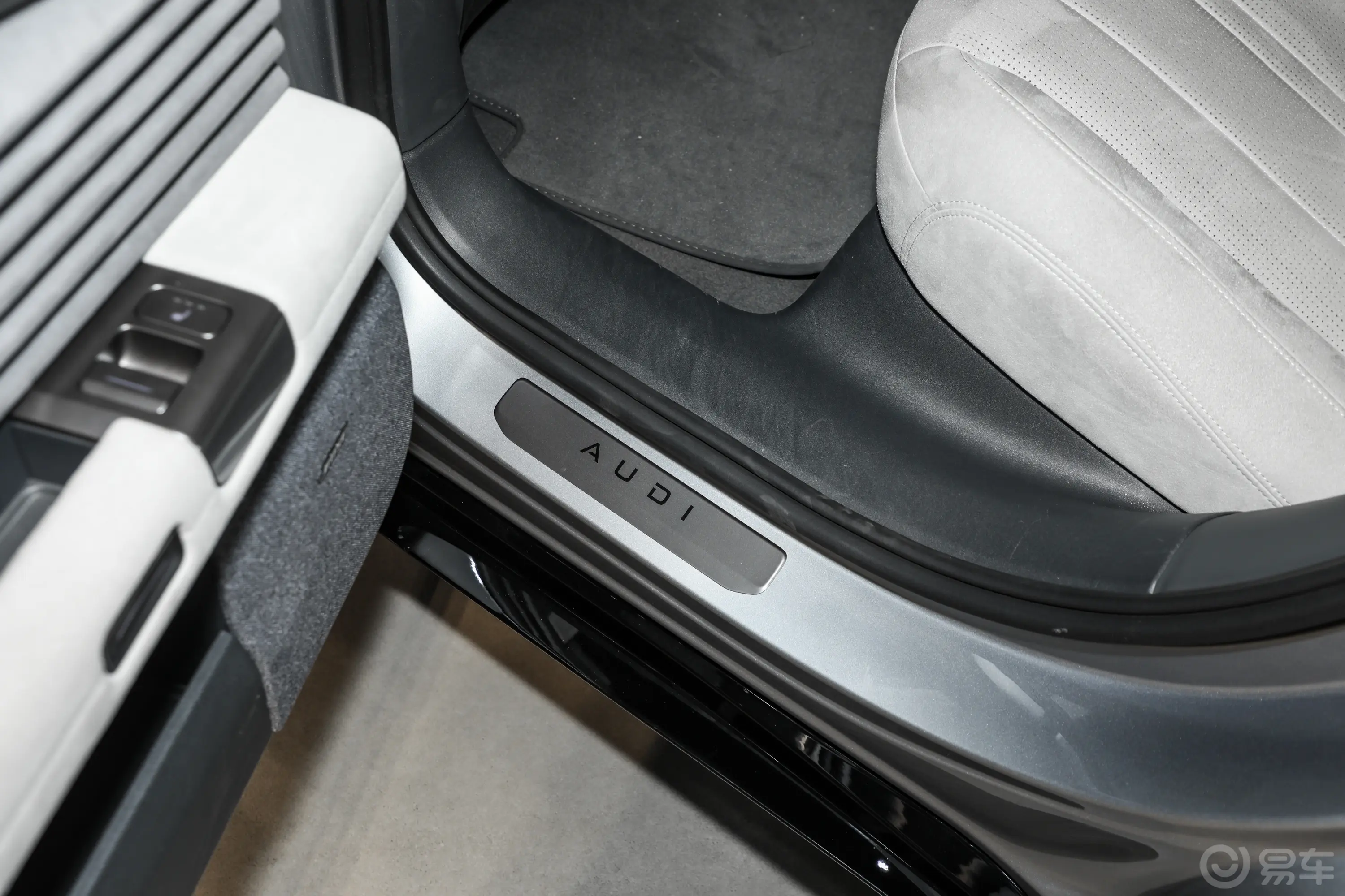 奥迪E5 Sportback标准版后排空间