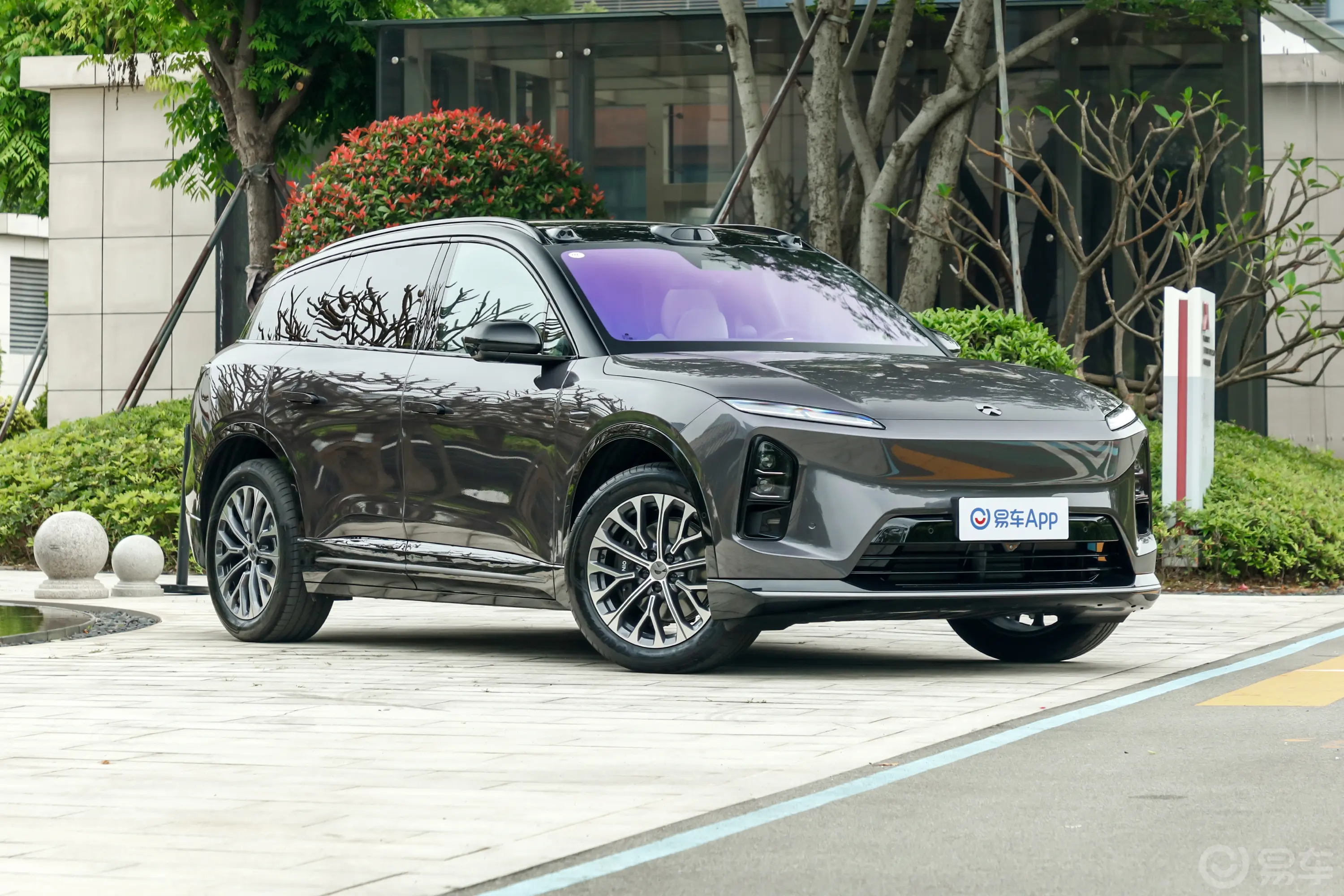 蔚来ES6500km 75kWh侧前45度车头向右水平