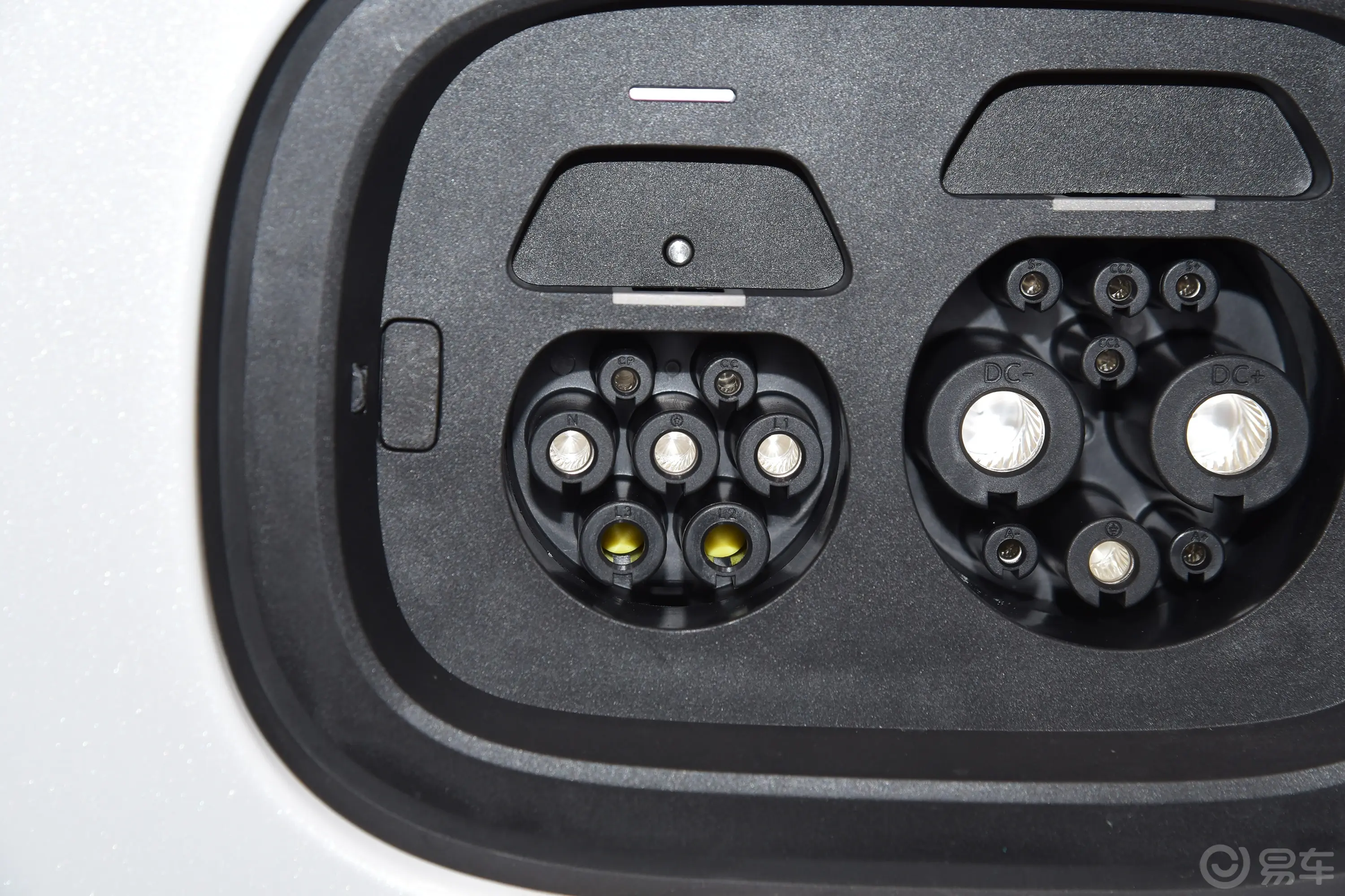 理想L7Ultra 智能焕新版慢充充电口
