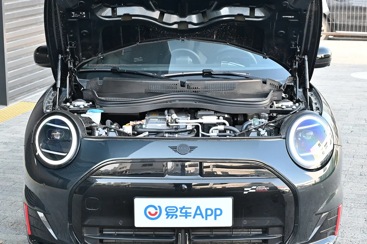 电动MINI JCW412km JOHN COOPER WORKS前舱整体