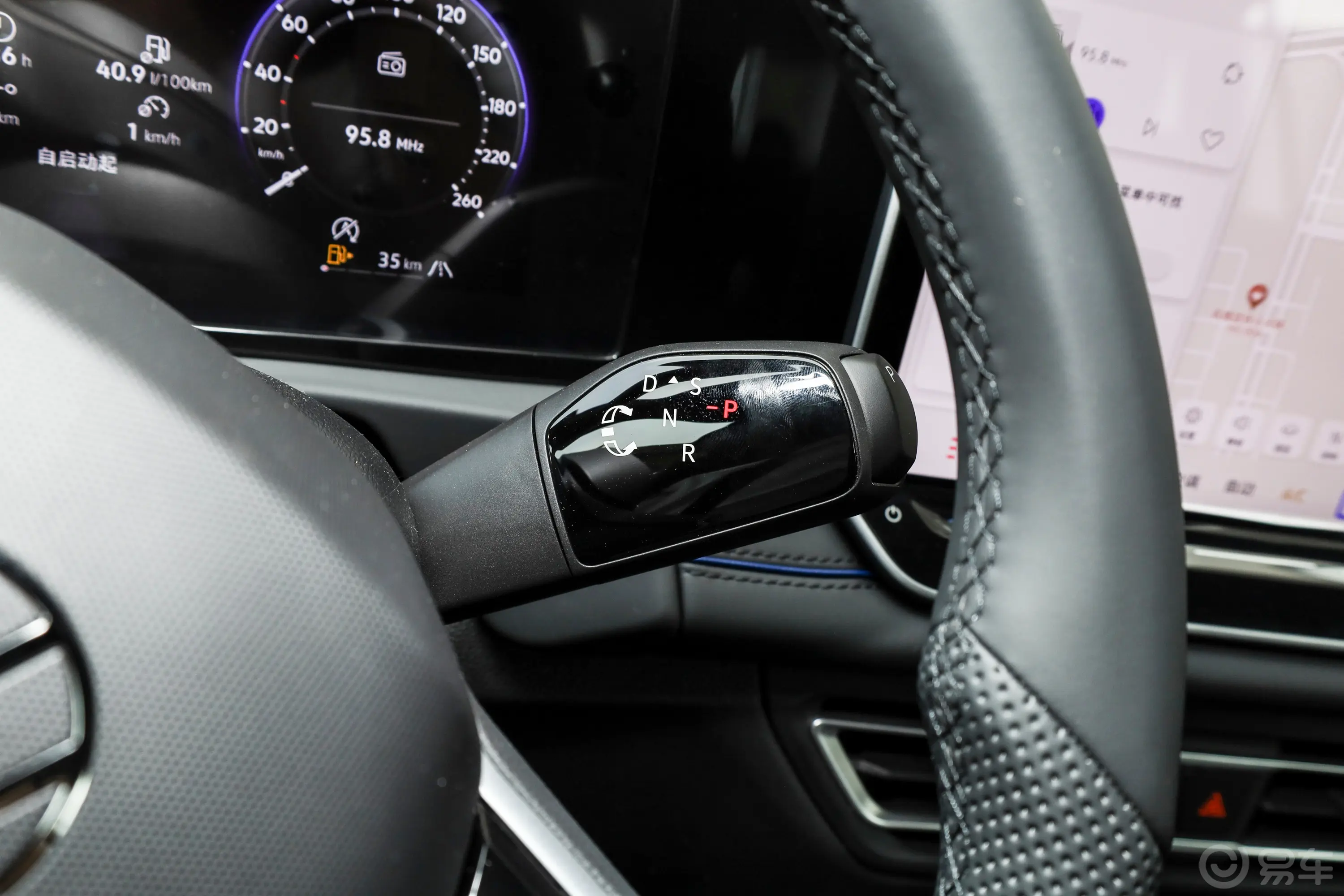 途观LPro 380TSI 两驱R-Line智领版换挡装置
