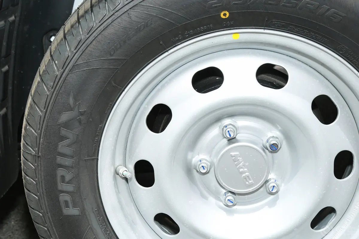 锐胜王牌M71.6L 手动长轴舒适版 7座后刹车卡钳