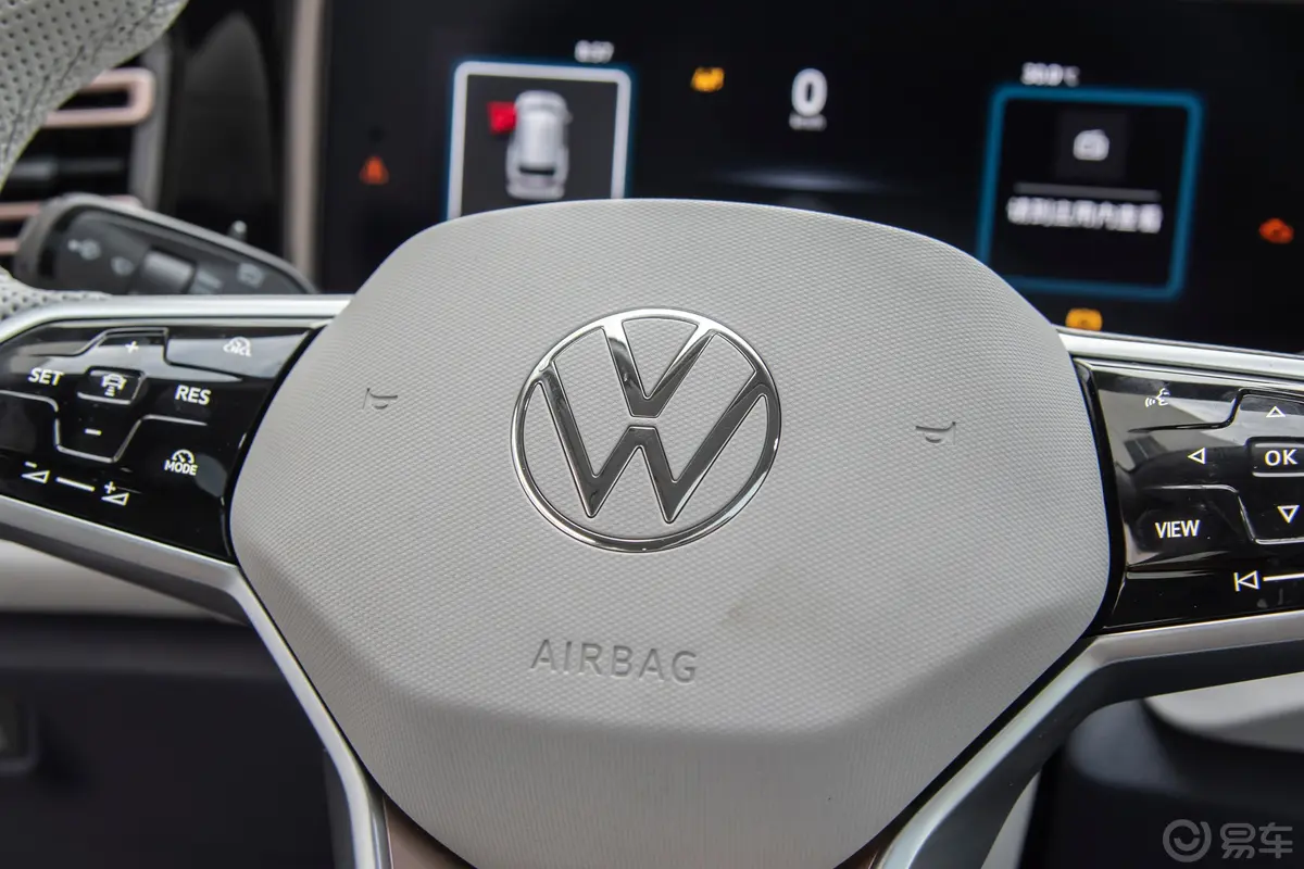 途观LPro 380TSI 两驱智行版内饰
