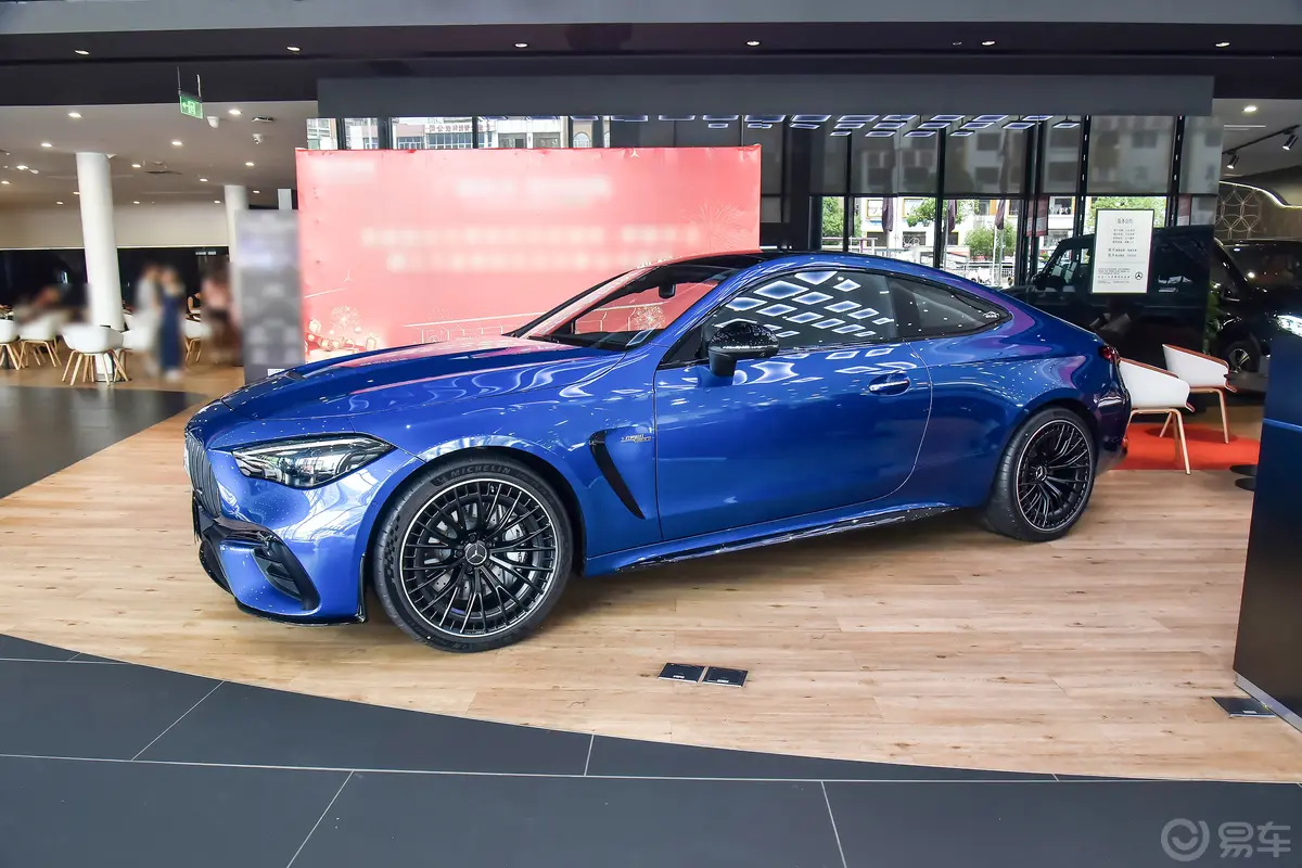 奔驰CLE AMGAMG CLE 53 4MATIC+ Coupe正侧车头向左水平