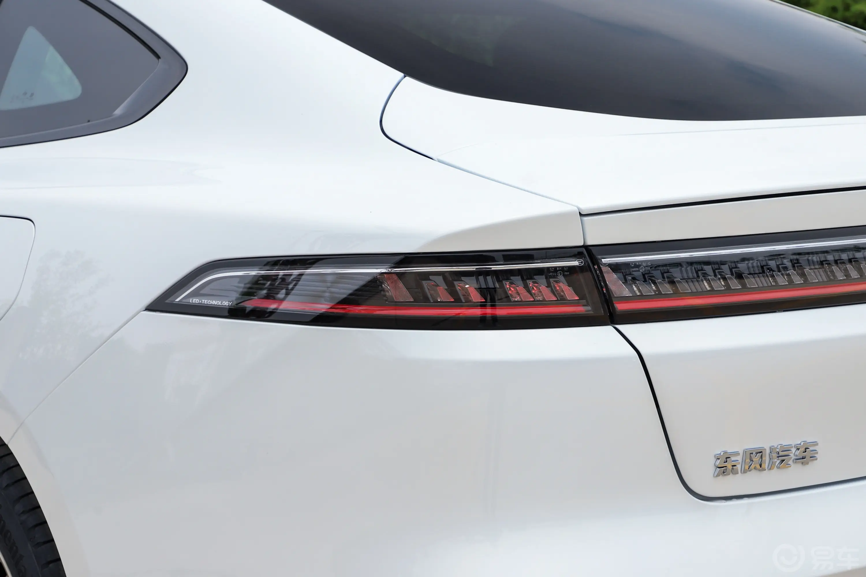 eπ007纯电版 650km 后驱Pro巡航版外观灯组