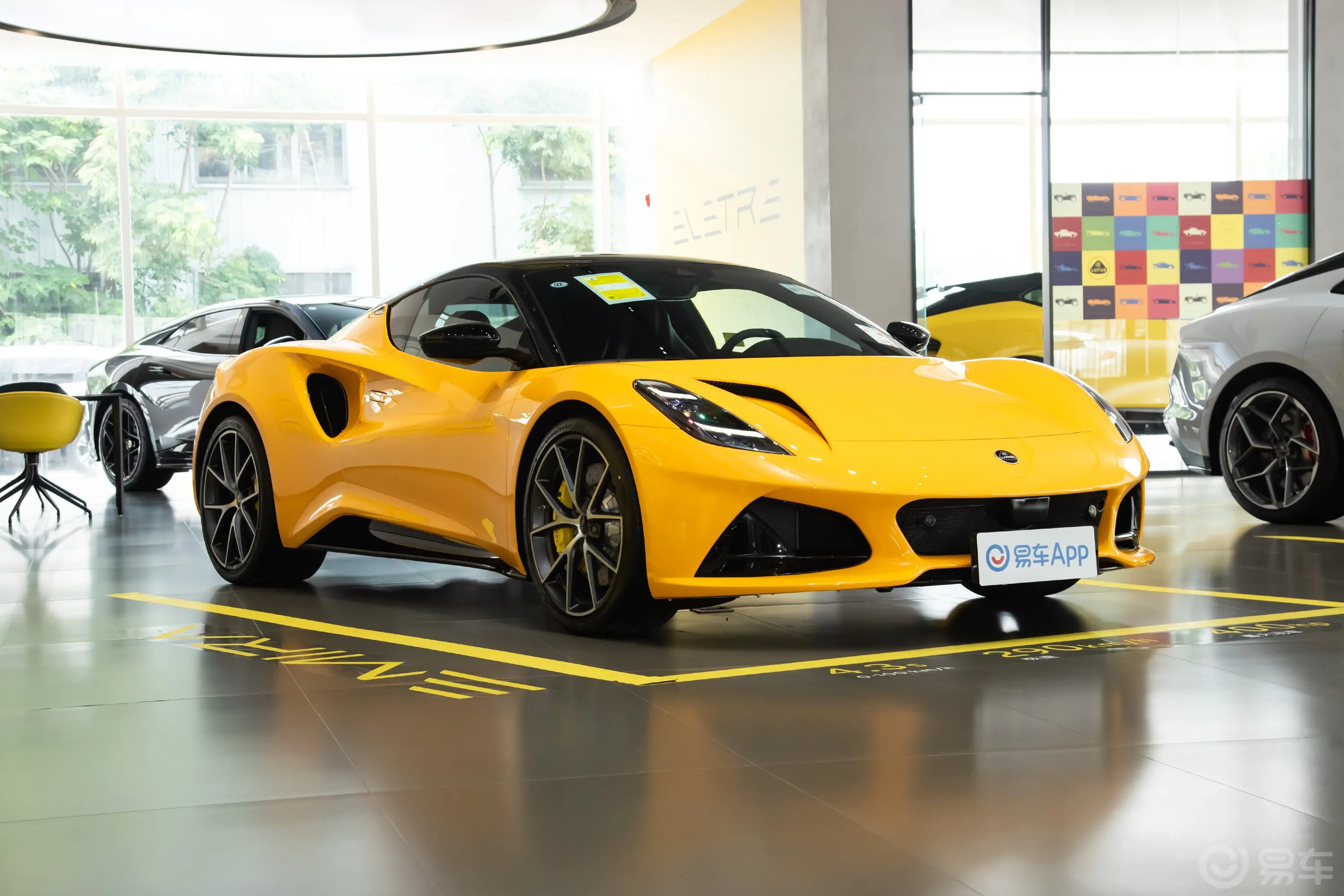EMIRA2.0T 双离合Turbo SE侧前45度车头向右水平