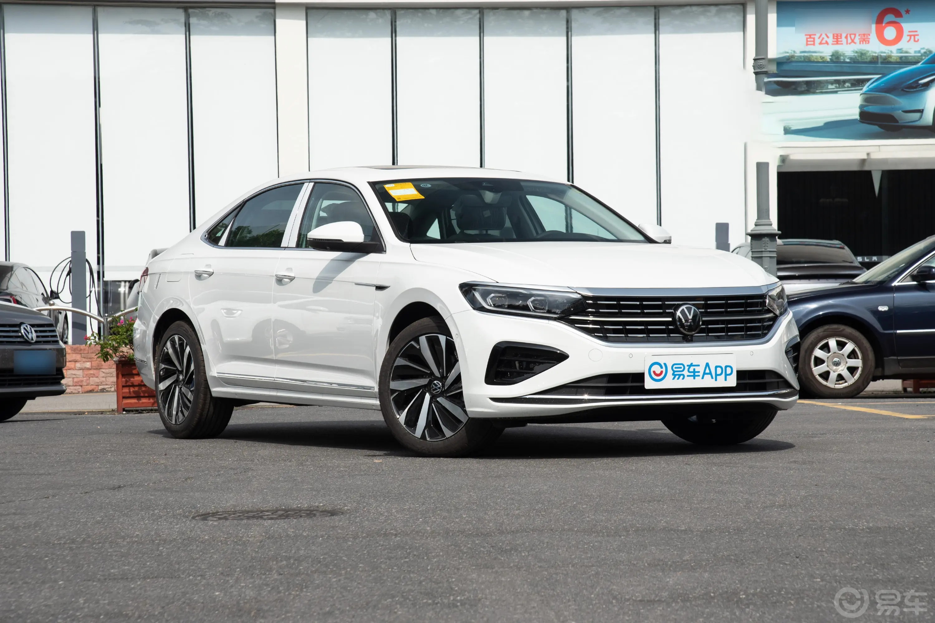 帕萨特出众款 380TSI 龙耀版侧前45度车头向右水平