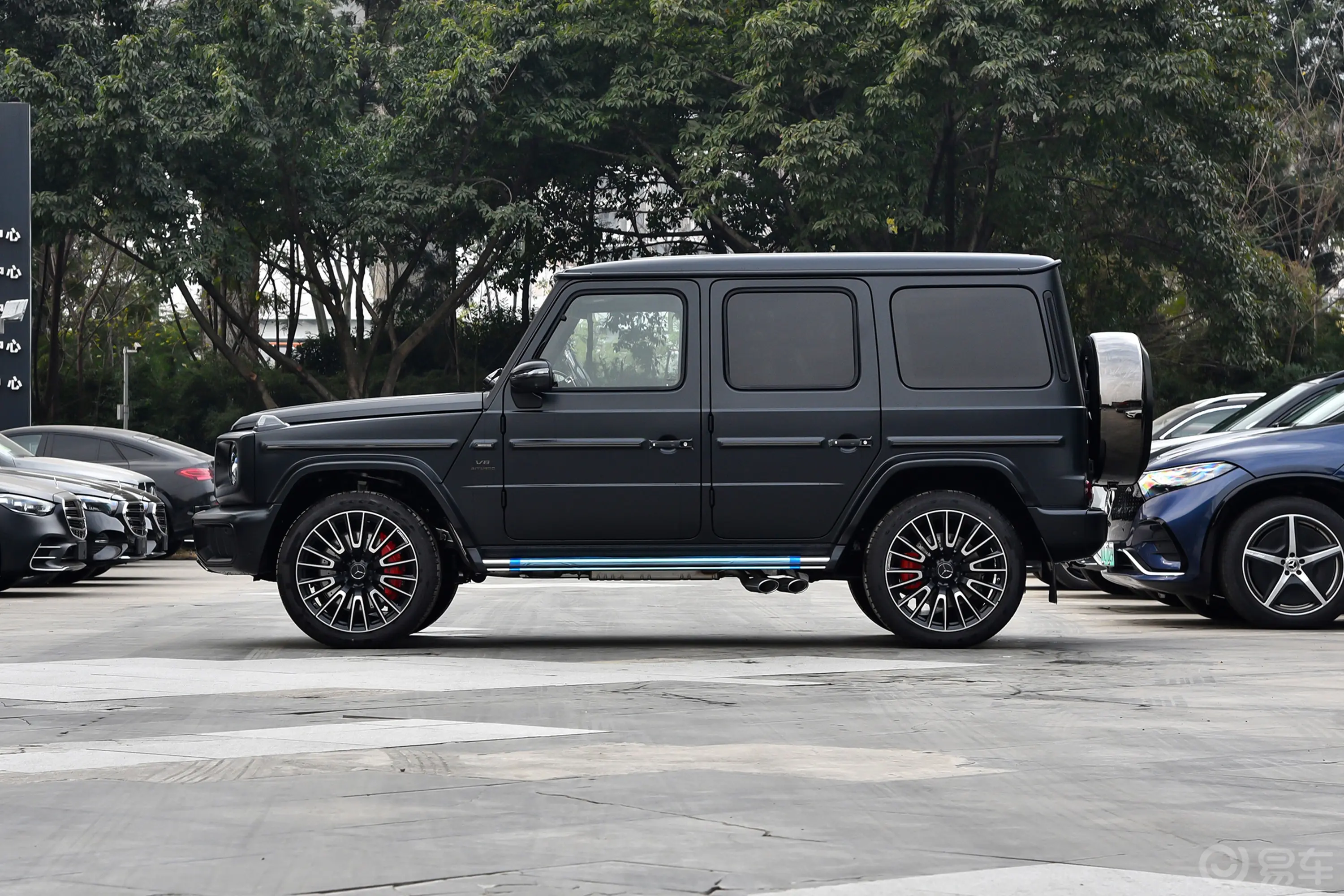 【奔驰G级 AMGAMG G 63正侧车头向左水平图片-汽车图片大全】-易车