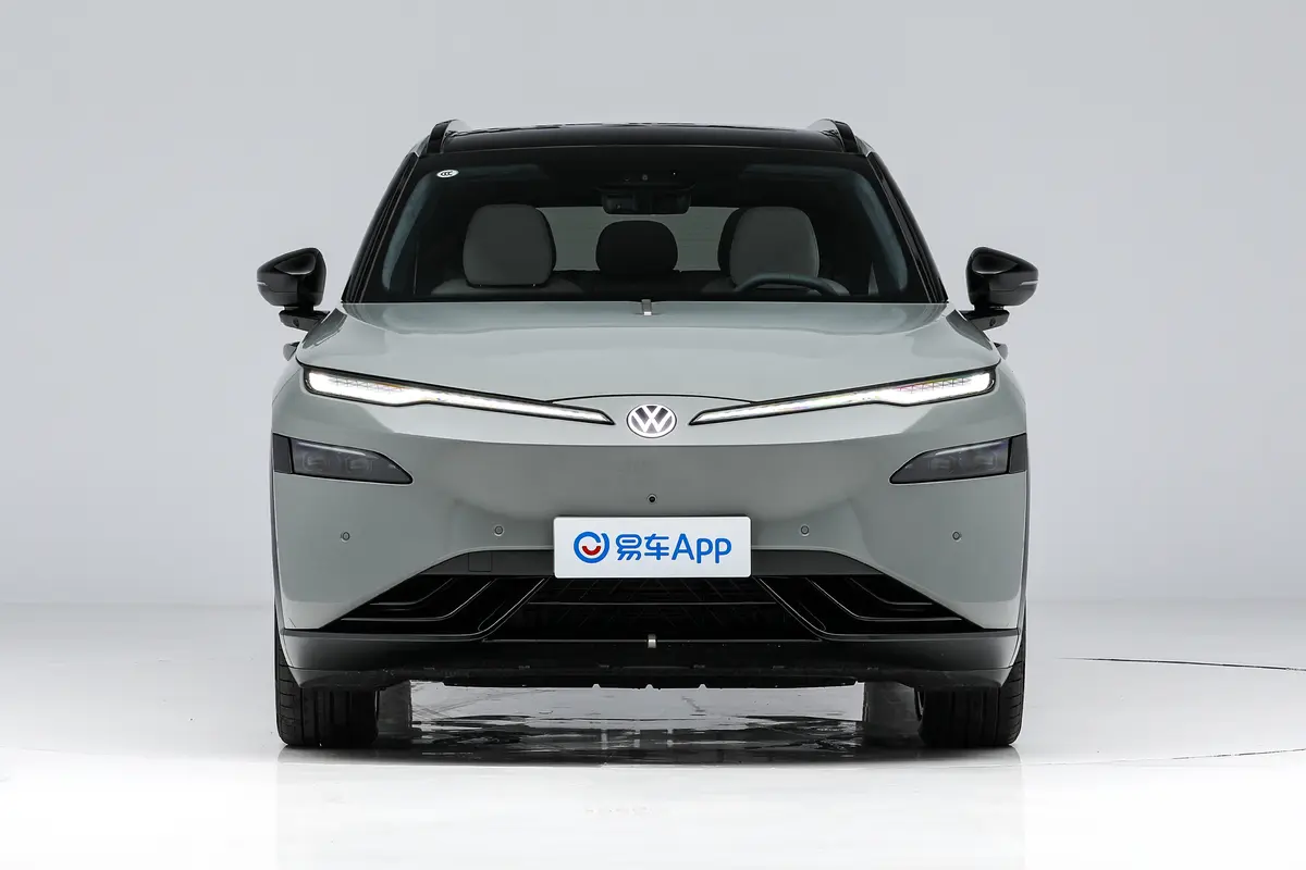 与众08后驱Ultra正前水平