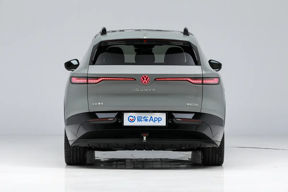 与众08后驱Ultra正后水平