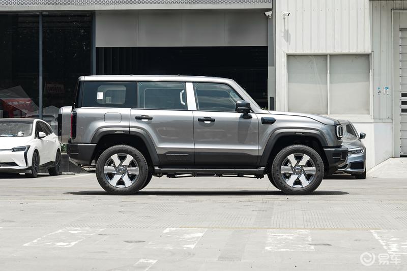 BJ40增程长续航版正式上市 焕新价16.98万元起