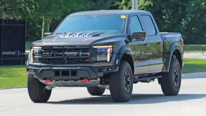 比猛禽还猛禽搭载V8引擎的福特F-150有多狠？(图1)