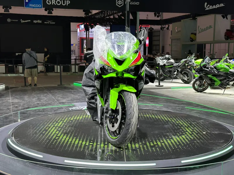 2024北京摩展探馆：川崎Ninja ZX-6R实车曝光_易车