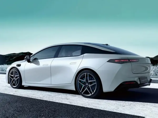 1400x0_1_q95_autohomecar__ChxkPWZhFaeAIMFrAA11uppukjE620