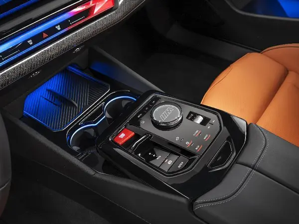 BMW_G60_Studio_INT_Det_Mittelkonsole