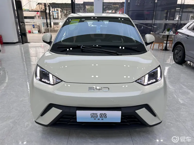 25款海鸥到店新增智能上下电座椅加热换“BYD”尾标(图1)