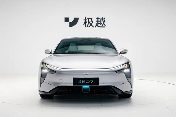 黑色的汽车

中度可信度描述已自动生成