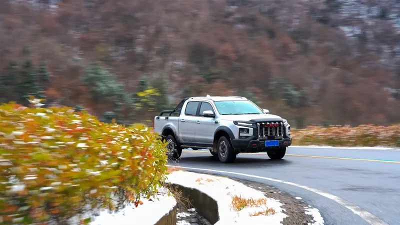 归家的行囊是满满的爱！还好有悍途(图1)