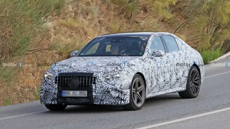 全新梅赛德斯-AMG E 53 PHEV谍照曝光 最快2023年底亮相